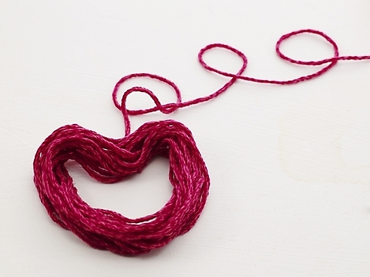 포토 JPG 생활용품 사람없음 하트 뜨개질 털실 오브젝트 국내포토 모양 취미 실 파일형식