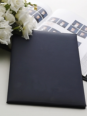 포토 JPG 교육 꽃다발 졸업 사람없음 장미 졸업장 오브젝트 졸업앨범 국내포토 꽃 앨범 파일형식