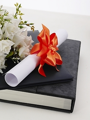 포토 JPG 교육 리본 꽃다발 졸업 사람없음 장식 장미 졸업장 오브젝트 졸업앨범 국내포토 꽃 앨범 파일형식