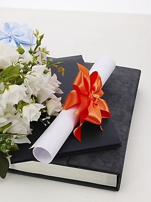 포토 JPG 교육 리본 꽃다발 졸업 사람없음 장식 장미 졸업장 오브젝트 졸업앨범 국내포토 꽃 앨범 파일형식