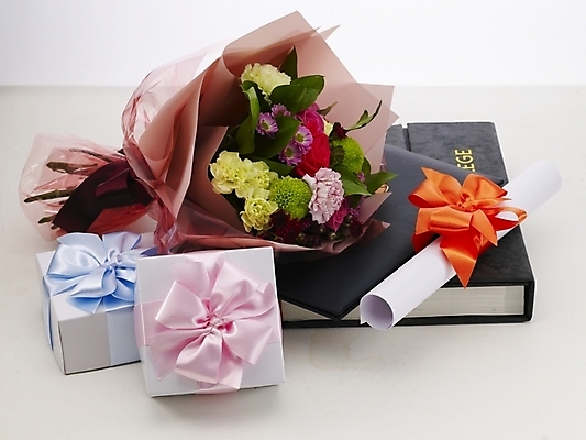 포토 JPG 교육 리본 꽃다발 졸업 선물 사람없음 장식 졸업장 오브젝트 졸업앨범 국내포토 꽃 앨범 파일형식