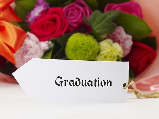 포토 JPG 식물 문자 기호 알파벳 교육 꽃 리본 꽃다발 졸업 사람없음 장식 축하 국내포토 영어 컨셉 파일형식