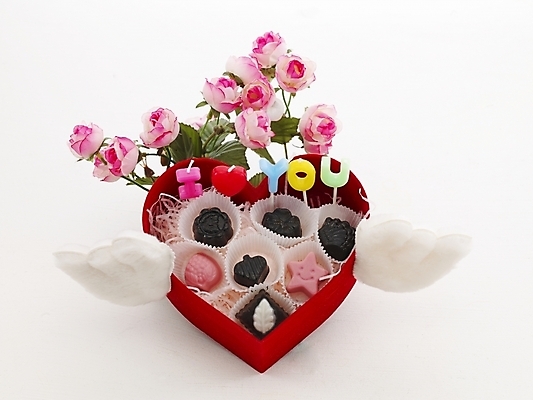 포토 JPG 기념일 꽃 음식 날개 포장 초 디저트 발렌타인데이 선물 누끼 사람없음 장미 초콜릿 하트 국내포토 모양 식물 데이이벤트 이벤트 파일형식