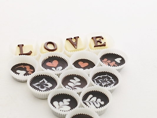 포토 JPG 문자 기호 알파벳 기념일 음식 포장 디저트 발렌타인데이 사랑 사람없음 초콜릿 국내포토 영어 감정 데이이벤트 이벤트 파일형식