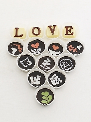 포토 JPG 문자 기호 알파벳 기념일 음식 포장 디저트 발렌타인데이 사랑 누끼 사람없음 초콜릿 국내포토 영어 감정 데이이벤트 이벤트 파일형식