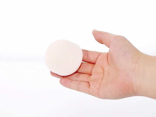 포토 JPG 손 손짓 신체부위 화장 뷰티 미용용품 퍼프 국내포토 모션 사람 오브젝트 파일형식