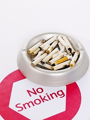 포토 JPG 캠페인 생활용품 담배 사람없음 팻말 알림 금연 담배꽁초 재떨이 국내포토 프레임 사회이슈 오브젝트 파일형식