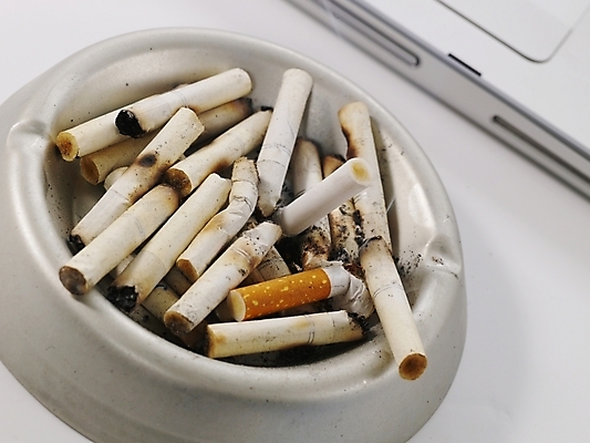 포토 JPG 생활용품 담배 사람없음 금연 담배꽁초 재떨이 국내포토 캠페인 사회이슈 오브젝트 파일형식