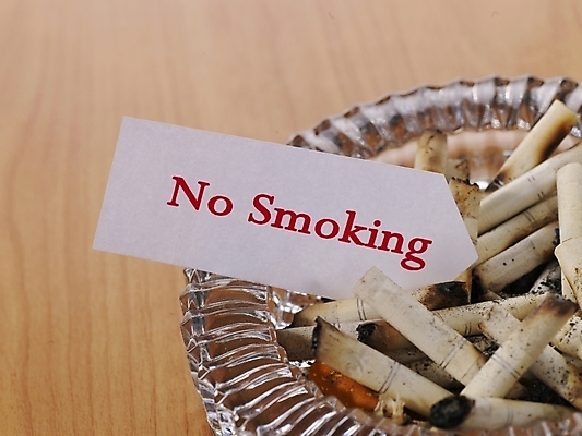 포토 JPG 캠페인 생활용품 담배 사람없음 팻말 알림 금연 담배꽁초 재떨이 국내포토 프레임 사회이슈 오브젝트 파일형식