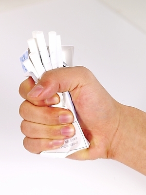 포토 JPG 손 담배 신체부위 금연 담뱃갑 국내포토 캠페인 사람 사회이슈 파일형식