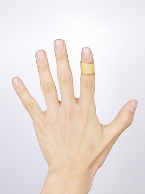 포토 JPG 손 손가락 의학 신체부위 치료 약 반창고 상처 국내포토 사람 의료용품 파일형식