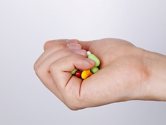 포토 JPG 손 의학 신체부위 치료 알약 약 국내포토 사람 파일형식