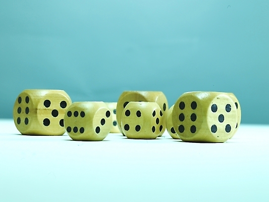 포토 JPG 생활용품 백그라운드 사람없음 놀이용품 주사위 주사위놀이 국내포토 놀이 오브젝트 파일형식