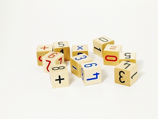 포토 JPG 문자 캐릭터 기호 알파벳 영어 교육 생활용품 놀이 교재 누끼 사람없음 단어 숫자 놀이용품 블록 수학 오브젝트 교육용품 숫자공부 유아교재 유아교구 블록쌓기 연산 나무블록 국내포토 교과목 목재 학습 쌓기 파일형식