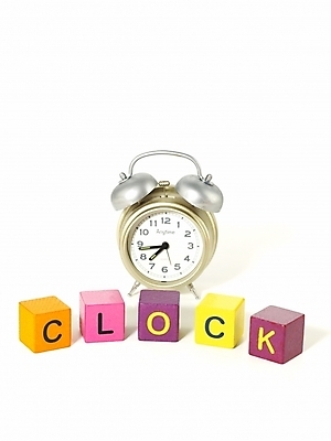 포토 JPG 문자 캐릭터 기호 알파벳 영어 교육 시계 생활용품 놀이 교재 영어교육 누끼 사람없음 단어 놀이용품 블록 자명종 시간 오브젝트 탁상시계 교육용품 유아교재 유아교구 단어조합 글자만들기 블록쌓기 나무블록 국내포토 목재 쌓기 알람 유아교육 조합 파일형식