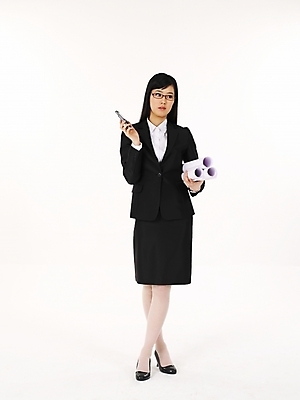 포토 JPG 스튜디오촬영 전신 직업 여자 과학 비즈니스 정보통신 한명 누끼 사람 정장 20대 성인 비즈니스라이프 스마트폰 통신기기 설계도 한국인 직장인 비즈니스우먼 두루마리 전화기 통화 여자만 여자한명만 성인여자만 청년만 청년여자만 성인한명만 청년여자한명만 성인여자한명만 성인만 국내포토 1 라이프스타일 옷 통신 모션 건설업 실내 동양인 청년 핸드폰 스마트기기 기계 정보 파일형식