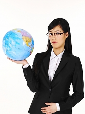 포토 JPG 스튜디오촬영 직업 여자 지구 비즈니스 부분 한명 사람 정장 상반신 20대 성인 비즈니스라이프 글로벌 지구본 한국인 직장인 비즈니스우먼 여자만 여자한명만 성인여자만 청년만 청년여자만 성인한명만 청년여자한명만 성인여자한명만 성인만 국내포토 1 라이프스타일 옷 실내 동양인 청년 파일형식