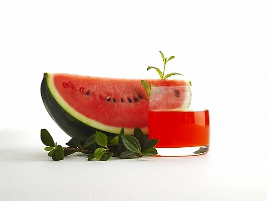 포토 JPG 스튜디오촬영 음료 과일 디저트 여름음식 잔 수박 누끼 사람없음 장식 컵 주스 과일주스 수박주스 제철음식 제철과일 국내포토 식기 음식 실내 제철 파일형식 여름_계절