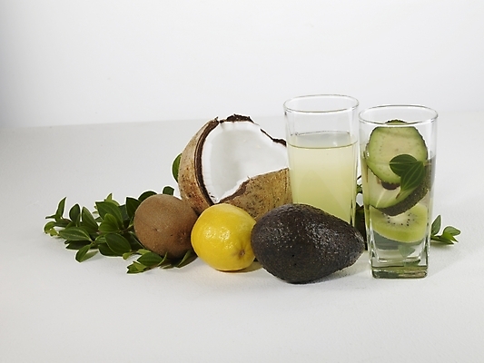 포토 JPG 스튜디오촬영 음료 음식 과일 디저트 잔 키위 사람없음 컵 주스 과일주스 레몬 열대과일 코코넛 트로피컬아트 국내포토 식기 실내 그림 파일형식