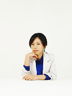 포토 JPG 스튜디오촬영 모델 여자 생각 비즈니스 부분 탁자 한명 사람 동양인 정장 상반신 20대 성인 비즈니스라이프 청춘 한국인 직장인 사무원 비즈니스우먼 고민 여자만 여자한명만 성인여자만 청년만 청년여자만 성인한명만 청년여자한명만 성인여자한명만 성인만 국내포토 직업 1 라이프스타일 옷 감정 가구 컨셉 실내 인종 청년 파일형식