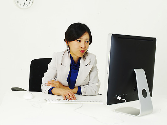 포토 JPG 스튜디오촬영 모델 여자 비즈니스 부분 탁자 한명 사람 동양인 정장 상반신 20대 성인 비즈니스라이프 청춘 모니터 한국인 키보드 작업 직장인 사무원 비즈니스우먼 작업실 여자만 여자한명만 성인여자만 청년만 청년여자만 성인한명만 청년여자한명만 성인여자한명만 성인만 국내포토 직업 1 라이프스타일 옷 가구 컨셉 실내 인종 청년 컴퓨터 파일형식