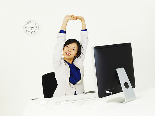포토 JPG 스튜디오촬영 모델 여자 비즈니스 부분 탁자 한명 사람 동양인 정장 상반신 20대 성인 비즈니스라이프 청춘 모니터 한국인 키보드 직장인 사무원 비즈니스우먼 기지개 여자만 여자한명만 성인여자만 청년만 청년여자만 성인한명만 청년여자한명만 성인여자한명만 성인만 국내포토 직업 1 라이프스타일 옷 가구 컨셉 모션 실내 인종 청년 컴퓨터 파일형식