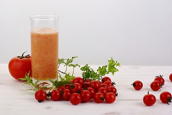포토 JPG 스튜디오촬영 식물 웰빙 열매 음료 음식 잎 토마토 방울토마토 디저트 건강 사람없음 장식 빨간색 주스 신선 과일주스 유기농 다이어트음식 무농약 토마토주스 국내포토 컬러 다이어트 채소 과일 실내 야채주스 파일형식