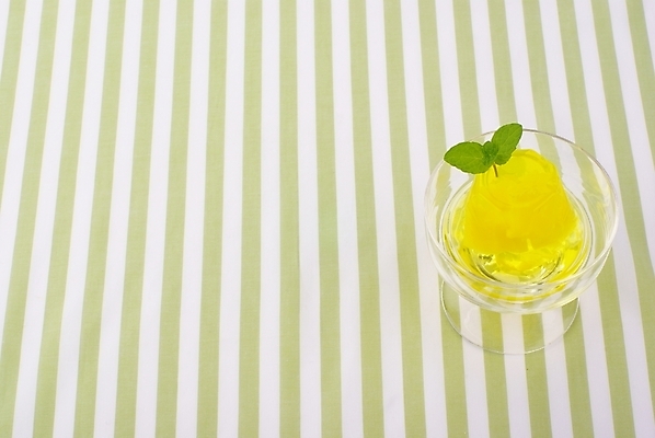 포토 JPG 음식 백그라운드 잎 과일 디저트 잔 실내 사람없음 장식 하이앵글 노란색 줄무늬 신선 달콤 복숭아 젤리 푸딩 황도 국내포토 식물 식기 뷰포인트 컬러 무늬 내부 맛 파일형식