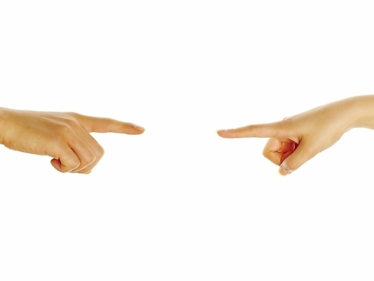 포토 JPG 스튜디오촬영 손 포즈 부분 손가락 관계 표시 누끼 손짓 신체부위 양손 방향 알림 국내포토 모션 실내 사람 파일형식