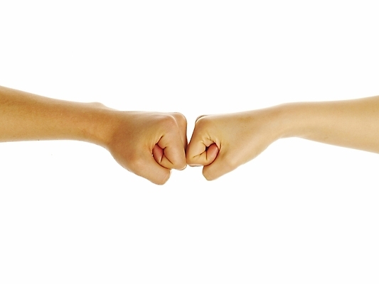 포토 JPG 스튜디오촬영 손 포즈 부분 관계 표시 누끼 손짓 신체부위 경쟁 주먹 양손 알림 마찰 투쟁 국내포토 컨셉 모션 실내 사람 파일형식