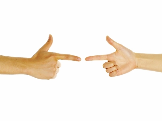 포토 JPG 스튜디오촬영 손 포즈 부분 관계 표시 누끼 손짓 신체부위 양손 가위바위보 방향 알림 국내포토 가위손 모션 놀이 실내 사람 파일형식