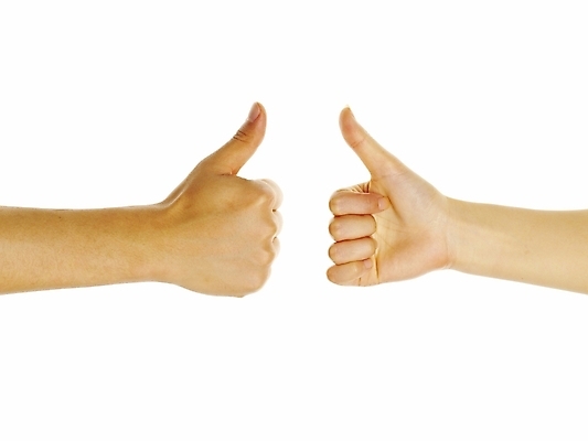 포토 JPG 스튜디오촬영 손 포즈 부분 표시 누끼 손짓 신체부위 양손 최고 방향 알림 상승 상향 국내포토 컨셉 모션 실내 사람 파일형식