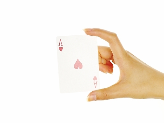 포토 JPG 스튜디오촬영 손 포즈 부분 놀이 레저 한손 누끼 손짓 신체부위 게임 트럼프 도박 하트에이 국내포토 모션 실내 사람 놀이용품 파일형식