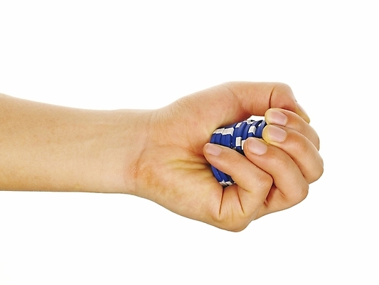 포토 JPG 스튜디오촬영 손 포즈 부분 놀이 레저 한손 누끼 손짓 신체부위 게임 포커칩 도박 국내포토 놀이칩 모션 실내 사람 놀이용품 포커 파일형식