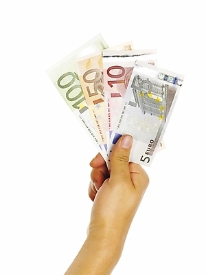 포토 JPG 스튜디오촬영 손 포즈 지폐 돈 부분 한손 누끼 손짓 신체부위 금융 경제 유로 환율 환전 국내포토 모션 실내 사람 재산 파일형식