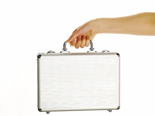 포토 JPG 스튜디오촬영 손 포즈 가방 부분 한손 누끼 손짓 신체부위 금지 비밀 잠금 보안 철제가방 국내포토 잡화 컨셉 모션 실내 안전 사람 파일형식