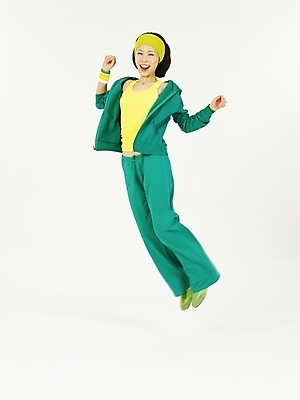 포토 JPG 스튜디오촬영 전신 모델 라이프스타일 웰빙 여자 포즈 다이어트 건강 두건 한명 누끼 사람 20대 성인 취미 생활 운동복 운동 점프 헬스 한국인 머리띠 여자만 여자한명만 성인여자만 청년만 청년여자만 성인한명만 청년여자한명만 성인여자한명만 성인만 국내포토 1 옷 장신구 모션 실내 동양인 청년 파일형식