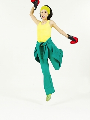 포토 JPG 스튜디오촬영 전신 모델 라이프스타일 웰빙 여자 포즈 다이어트 건강 두건 한명 사람 20대 성인 취미 생활 운동복 운동 헬스 권투 한국인 글러브 머리띠 권투글러브 여자만 여자한명만 성인여자만 청년만 청년여자만 성인한명만 청년여자한명만 성인여자한명만 성인만 국내포토 1 옷 스포츠용품 장갑 장신구 실내 동양인 청년 격투기 파일형식