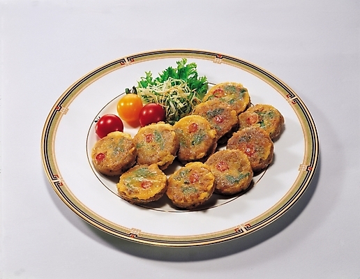 포토 JPG 그릇 식기 접시 한식 음식 방울토마토 한국 실내 근접촬영 사람없음 가로 동그랑땡 전 부침개 부침 오징어야채전 국내포토 아시아 뷰포인트 토마토 내부 파일형식 나라 채소