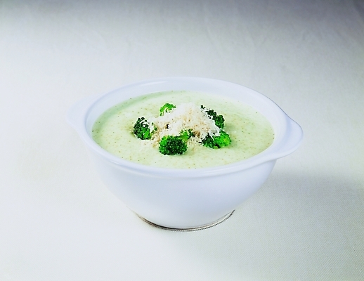 포토 JPG 그릇 식기 음식 서양음식 실내 근접촬영 사람없음 가로 대접 사발 수프 브로콜리스프 한그릇 믹싱볼 국내포토 1 뷰포인트 내부 사기그릇 파일형식