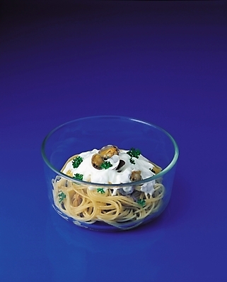 포토 JPG 그릇 식기 음식 파스타 서양음식 실내 스파게티 근접촬영 사람없음 세로 면류 크림스파게티 크림소스 국내포토 뷰포인트 내부 소스_음식 파일형식