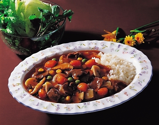 포토 JPG 식물 그릇 식기 접시 꽃 한식 음식 채소 밥 한국 실내 근접촬영 사람없음 장식 가로 샐러드 소고기덮밥 하이라이스 믹싱볼 국내포토 아시아 뷰포인트 내부 덮밥 파일형식