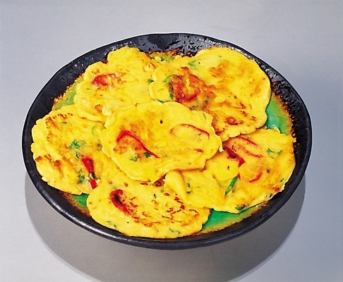 포토 JPG 그릇 식기 접시 한식 음식 컬러 한국 실내 근접촬영 사람없음 가로 노란색 전 부침개 부침 야채전 국내포토 아시아 뷰포인트 내부 파일형식