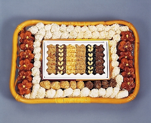 포토 JPG 한국전통 명절 한식 음식 디저트 실내 선물 근접촬영 사람없음 전통음식 한과 이바지음식 전통다과 국내포토 전통 기념일 뷰포인트 한국 내부 다과 파일형식