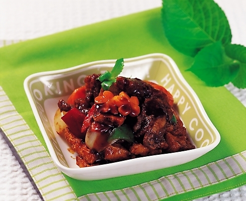 포토 JPG 그릇 식기 한식 음식 한국 실내 근접촬영 사람없음 장식 가로 볶음 제육야채볶음 국내포토 아시아 뷰포인트 내부 제육볶음 파일형식