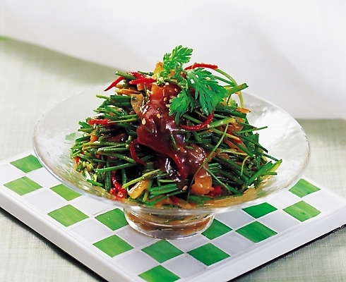 포토 JPG 그릇 한식 음식 반찬 한국 실내 근접촬영 사람없음 미나리무침 국내포토 식기 아시아 뷰포인트 내부 무침 파일형식