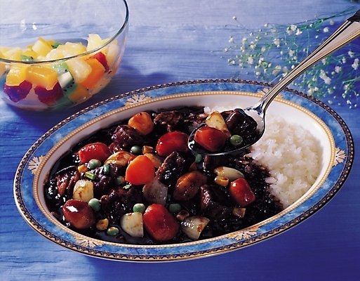 포토 JPG 그릇 접시 음식 과일 밥 실내 근접촬영 사람없음 가로 중식 숟가락 자장덮밥 자장밥 짜장밥 국내포토 식기 뷰포인트 수저 내부 덮밥 파일형식