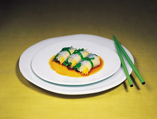 포토 JPG 그릇 접시 한식 음식 젓가락 반찬 사람없음 무 쌈 무쌈말이 국내포토 식기 뿌리채소 수저 파일형식