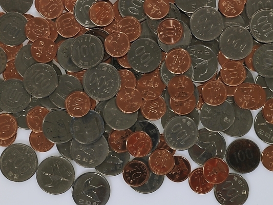 포토 JPG 스튜디오촬영 돈 사람없음 금융 경제 동전 원화 백원 오백원 오브젝트 십원 국내포토 실내 재산 파일형식