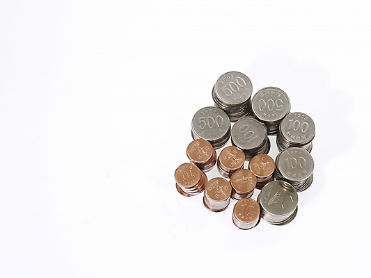 포토 JPG 스튜디오촬영 돈 비즈니스 누끼 사람없음 금융 경제 동전 저축 원화 백원 오백원 오브젝트 십원 동전탑 적금 국내포토 실내 쌓기 재산 파일형식